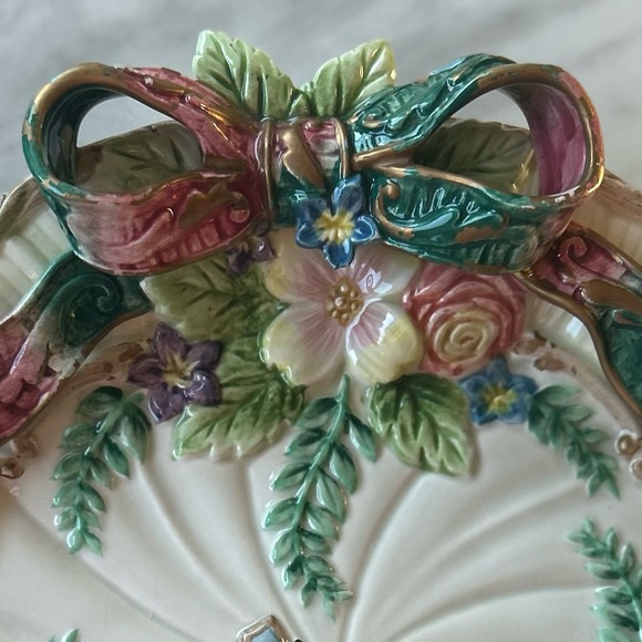 Vintage Fitz and Floyd Classics Embossed Plate - Picture 3 of 16